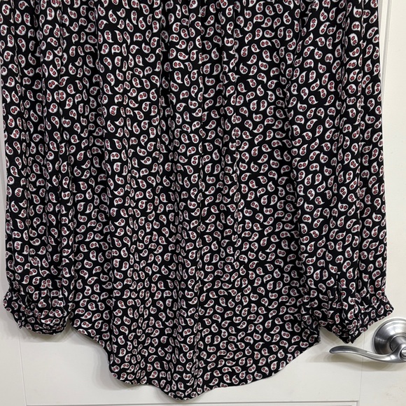 LOFT Black and White Printed Blouse - Picture 12 of 12